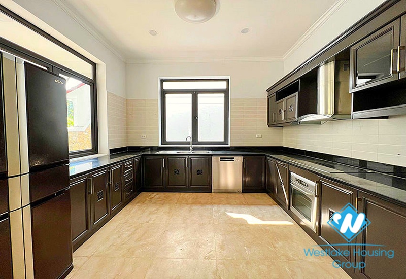 A spacious corner house for rent in Ciputra T Block